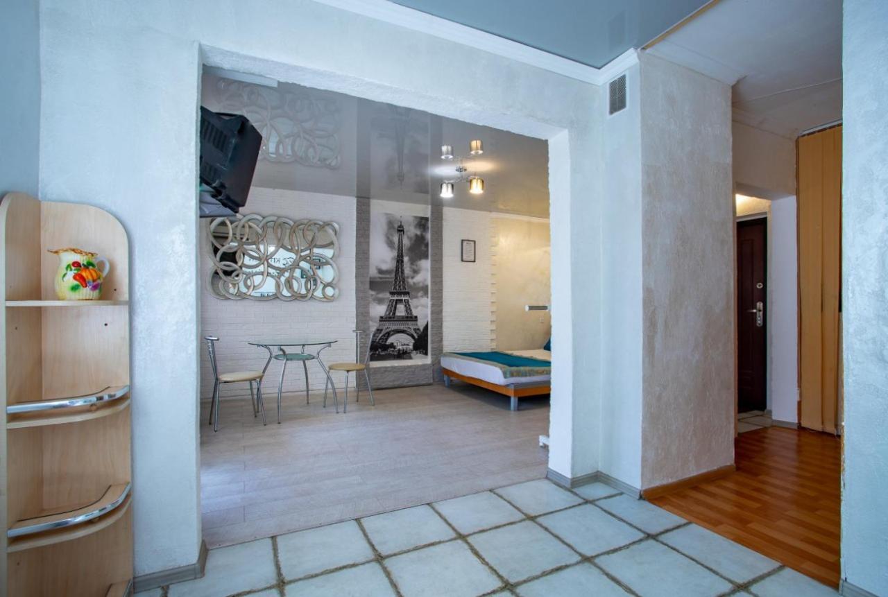 Студия На Проспекте Мира Mykolajiv Buitenkant foto